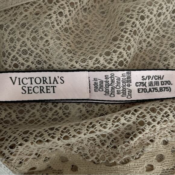 Victoria’s Secret Dream Angels Eyelash Lace Bralette Size Small Beige Feminine - Picture 5 of 5
